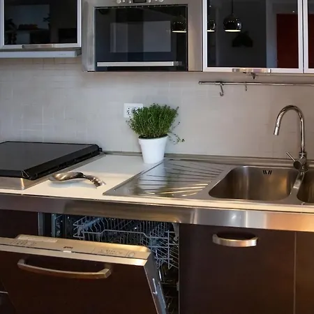 8bit Dreams - Al Pigneto - 100 M Da Metro Malatesta *