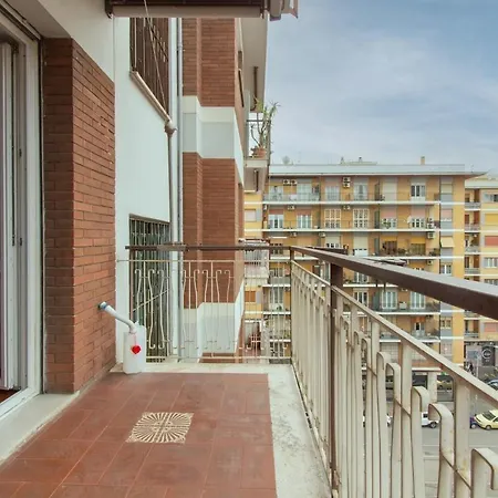 8bit Dreams - Al Pigneto - 100 M Da Metro Malatesta *